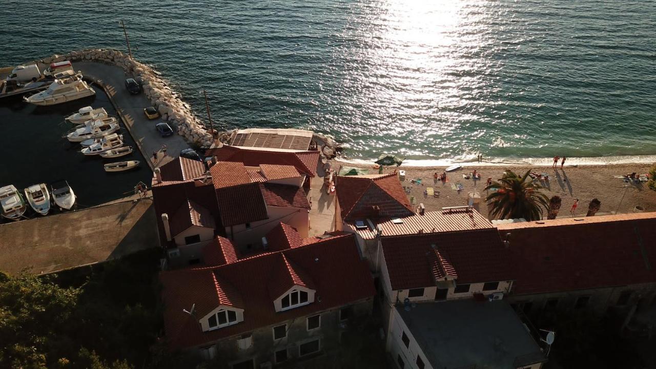 Beach Apartment Korina Sumpetar Kültér fotó