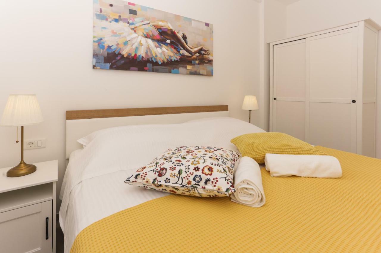 Beach Apartment Korina Sumpetar Kültér fotó